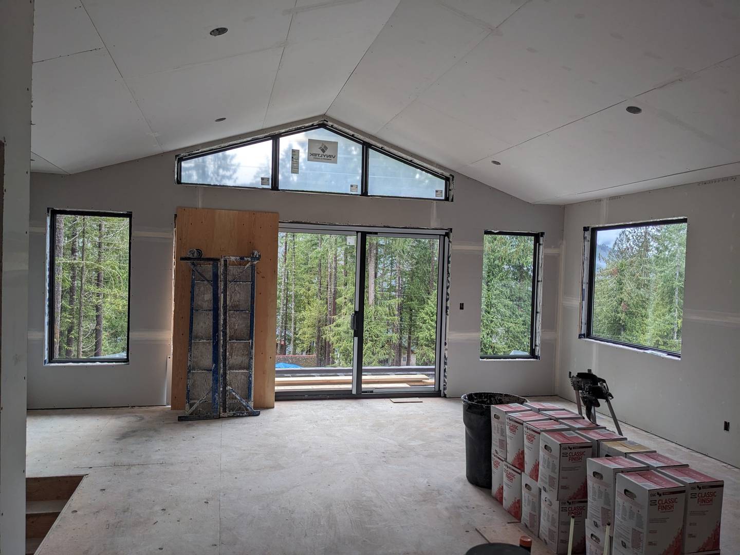 PXL_20231221_224705918